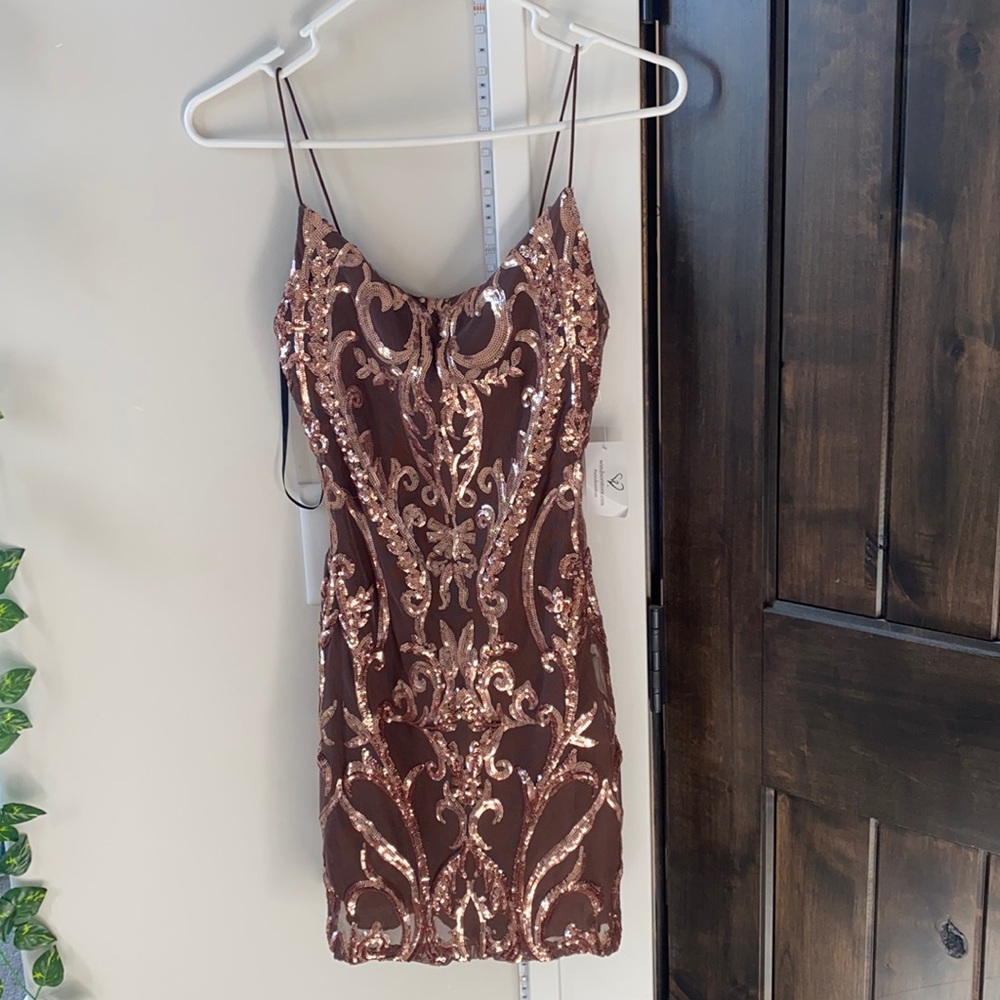 WINDSOR HOCO DRESS - Picture 2 of 4